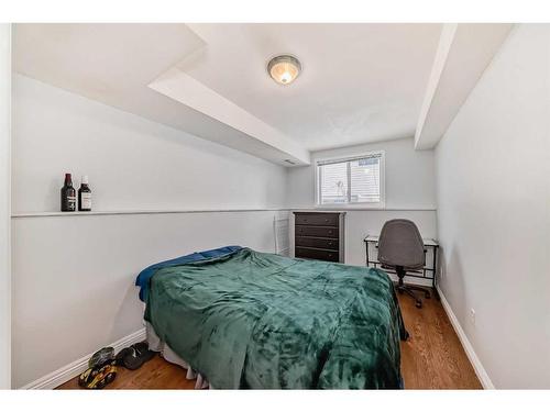 63 Somervale Place Sw, Calgary, AB - Indoor Photo Showing Bedroom