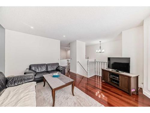 63 Somervale Place Sw, Calgary, AB - Indoor Photo Showing Living Room