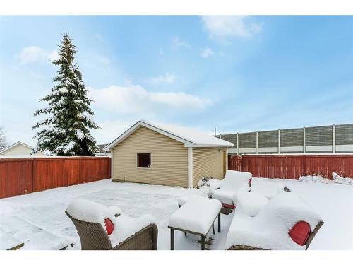 436 Mt Lorette Place Se, Calgary, AB - Outdoor