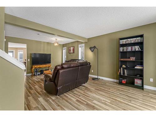 436 Mt Lorette Place Se, Calgary, AB - Indoor