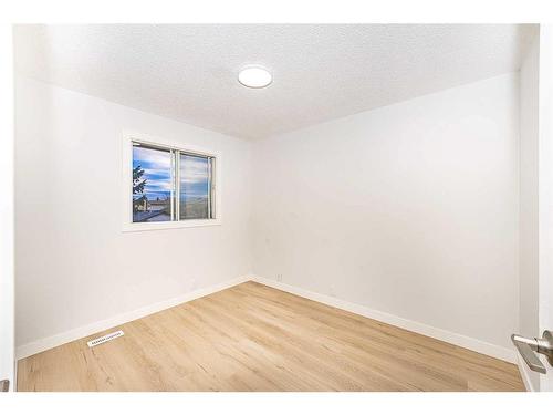 4 Abergale Close Ne, Calgary, AB - Indoor Photo Showing Other Room