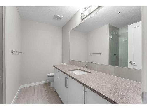 310-8531 8A Avenue Sw, Calgary, AB - Indoor Photo Showing Bathroom