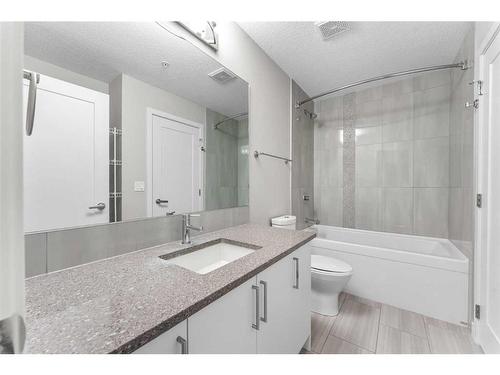 310-8531 8A Avenue Sw, Calgary, AB - Indoor Photo Showing Bathroom