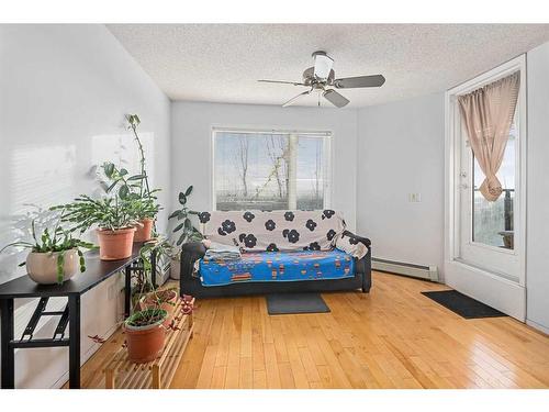 1104-950 Arbour Lake Road Nw, Calgary, AB - Indoor Photo Showing Bedroom