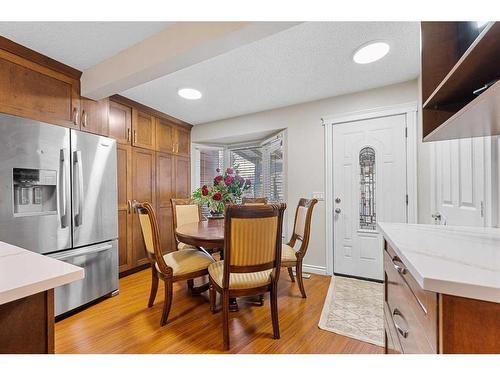 142 Templehill Drive Ne, Calgary, AB - Indoor Photo Showing Dining Room