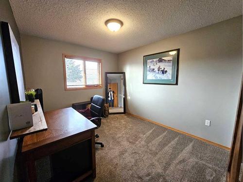 4236 Shannon Drive, Olds, AB - Indoor Photo Showing Office