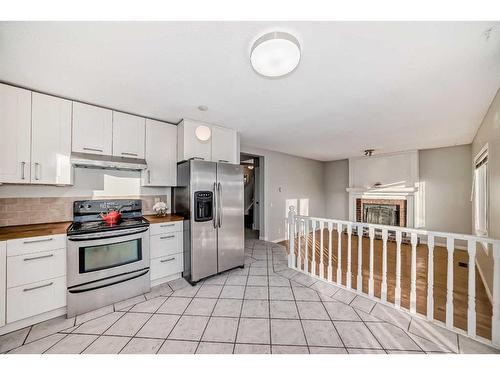 63 Harvest Wood Way Ne, Calgary, AB - Indoor Photo Showing Kitchen