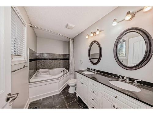 63 Harvest Wood Way Ne, Calgary, AB - Indoor Photo Showing Bathroom