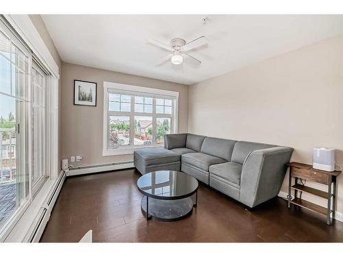 3309-11 Mahogany Row Se, Calgary, AB - Indoor Photo Showing Living Room