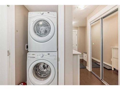 3309-11 Mahogany Row Se, Calgary, AB - Indoor Photo Showing Laundry Room