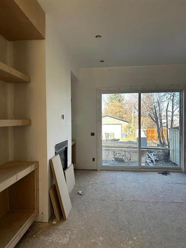 506 28 Avenue Nw, Calgary, AB - Indoor Photo Showing Kitchen With Upgraded Kitchen