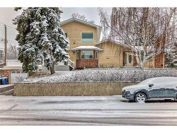 935 Hunterston Hill NW Calgary, AB T2K 4N9