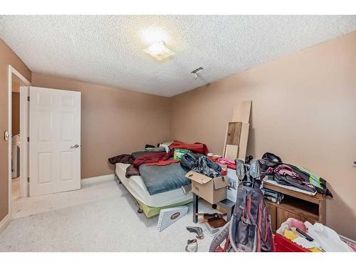 935 Hunterston Hill Nw, Calgary, AB - Indoor