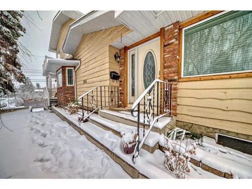 935 Hunterston Hill Nw, Calgary, AB - Outdoor