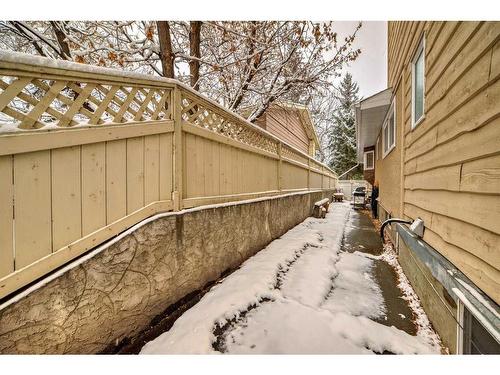 935 Hunterston Hill Nw, Calgary, AB - Outdoor With Exterior