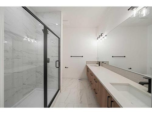 109 5 Avenue Se, High River, AB - Indoor Photo Showing Bathroom