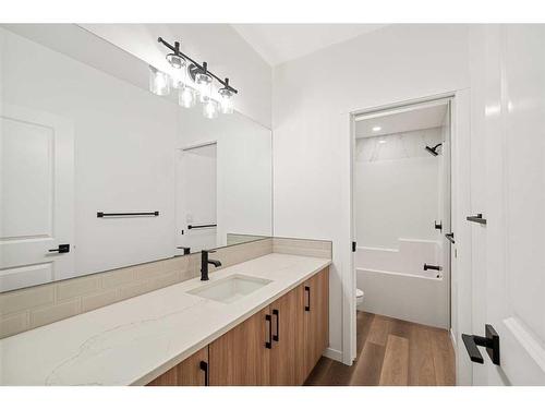 109 5 Avenue Se, High River, AB - Indoor Photo Showing Bathroom