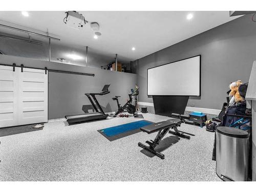 41 Waters Edge Drive, Heritage Pointe, AB - Indoor Photo Showing Gym Room