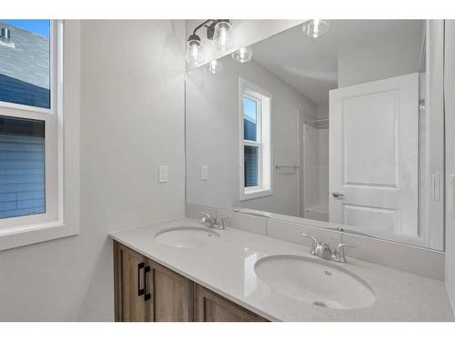 483 Sage Hill Road Nw, Calgary, AB - Indoor Photo Showing Bathroom