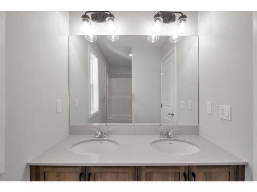 483 Sage Hill Road Nw, Calgary, AB - Indoor Photo Showing Bathroom