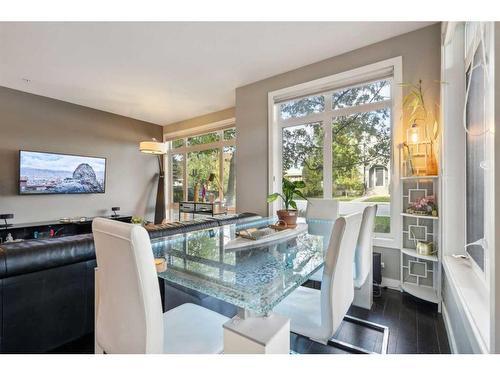 103-540 34 Street Nw, Calgary, AB - Indoor Photo Showing Dining Room