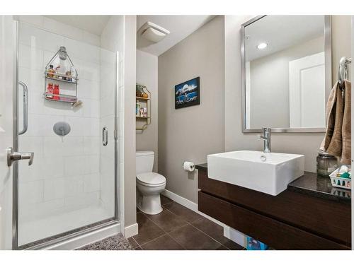 103-540 34 Street Nw, Calgary, AB - Indoor Photo Showing Bathroom