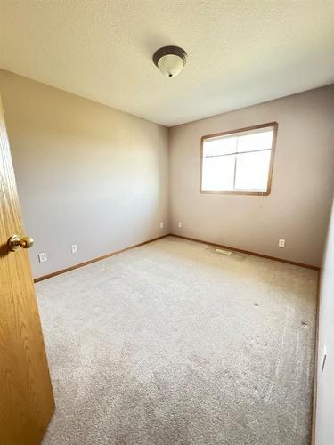 116 Darling Crescent, Red Deer, AB - Indoor Photo Showing Other Room