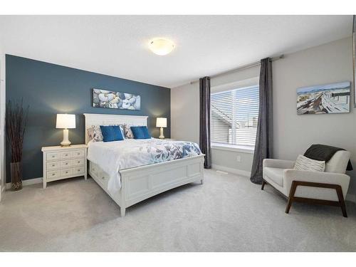 30 D'Arcy Boulevard, Okotoks, AB - Indoor Photo Showing Bedroom