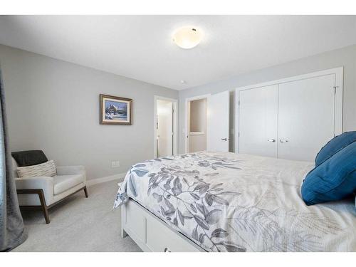 30 D'Arcy Boulevard, Okotoks, AB - Indoor Photo Showing Bedroom