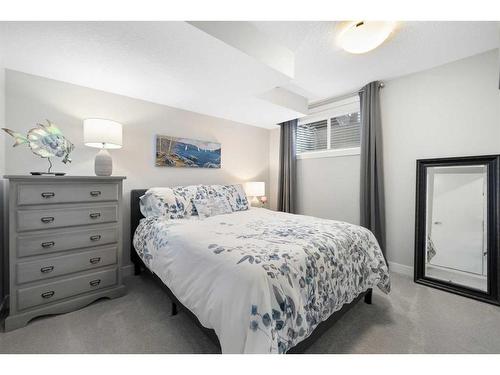 30 D'Arcy Boulevard, Okotoks, AB - Indoor Photo Showing Bedroom