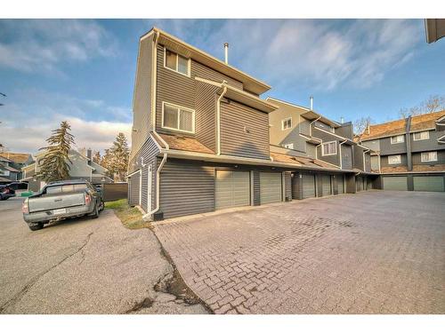 148-54 Glamis Green Sw, Calgary, AB - Outdoor