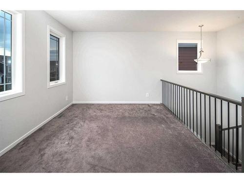 342 Yorkville Road Sw, Calgary, AB - Indoor Photo Showing Other Room