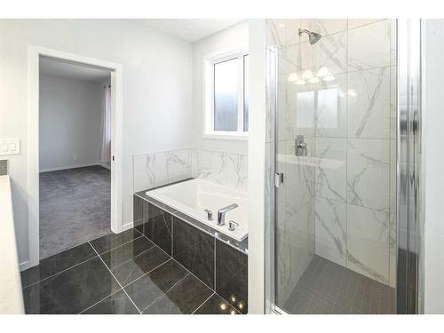 342 Yorkville Road Sw, Calgary, AB - Indoor Photo Showing Bathroom