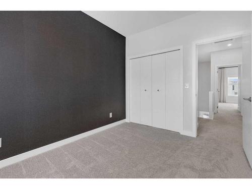 111 Les Jardins Park Se, Calgary, AB - Indoor Photo Showing Other Room