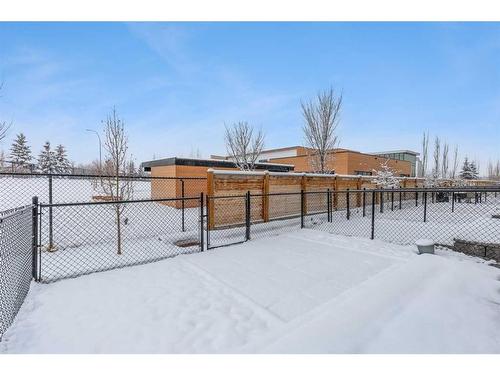 111 Les Jardins Park Se, Calgary, AB - Outdoor