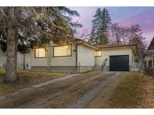 928 16 Street Ne, Calgary, AB - Outdoor