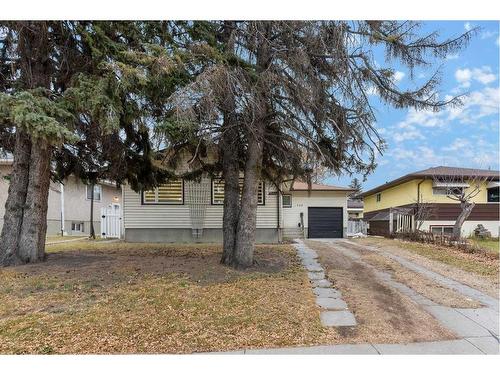 928 16 Street Ne, Calgary, AB - Outdoor