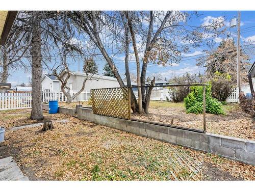 928 16 Street Ne, Calgary, AB - Outdoor