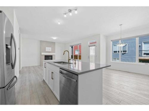 40 Carringham Gate Nw, Calgary, AB - Indoor Photo Showing Kitchen With Double Sink With Upgraded Kitchen