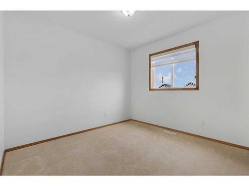 94 Millrise Boulevard Sw, Calgary, AB - Indoor Photo Showing Other Room