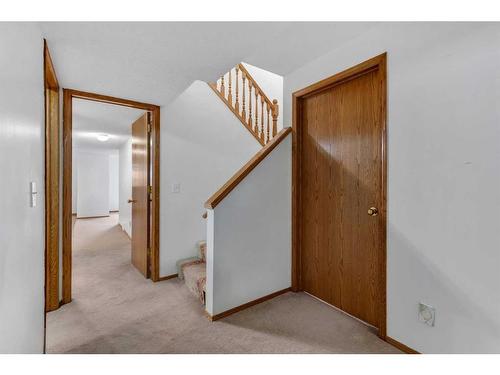 94 Millrise Boulevard Sw, Calgary, AB - Indoor Photo Showing Other Room