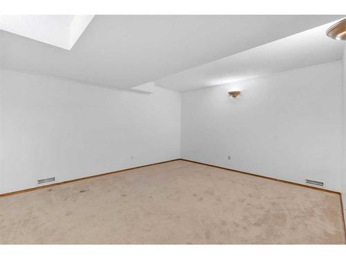 94 Millrise Boulevard Sw, Calgary, AB - Indoor Photo Showing Other Room