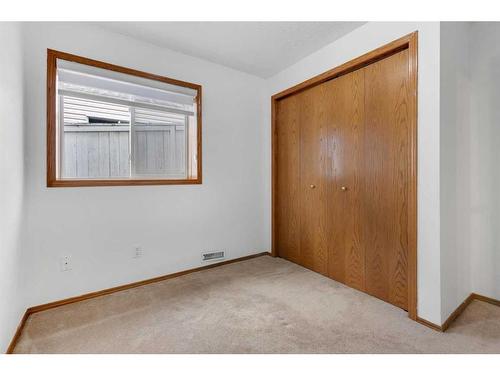 94 Millrise Boulevard Sw, Calgary, AB - Indoor Photo Showing Other Room