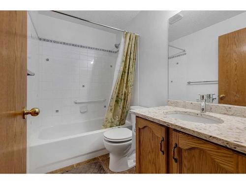 94 Millrise Boulevard Sw, Calgary, AB - Indoor Photo Showing Bathroom