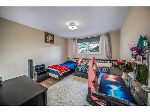 58-287 Southampton Drive Sw, Calgary, AB - Indoor Photo Showing Bedroom