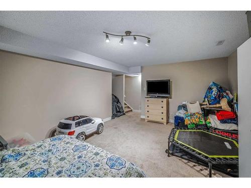 58-287 Southampton Drive Sw, Calgary, AB - Indoor Photo Showing Bedroom