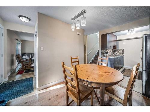 58-287 Southampton Drive Sw, Calgary, AB - Indoor Photo Showing Dining Room