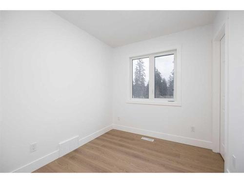 57 Poplar Crescent, Fort Mcmurray, AB - Indoor Photo Showing Other Room