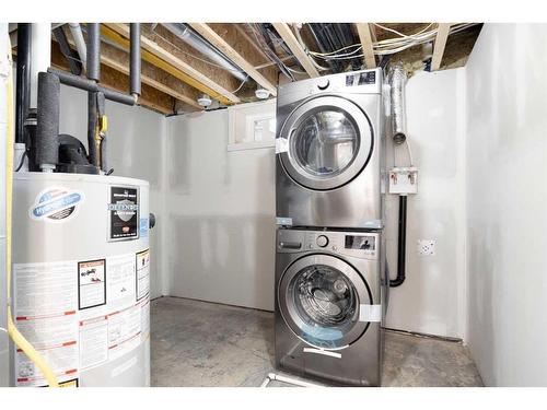 57 Poplar Crescent, Fort Mcmurray, AB - Indoor Photo Showing Laundry Room