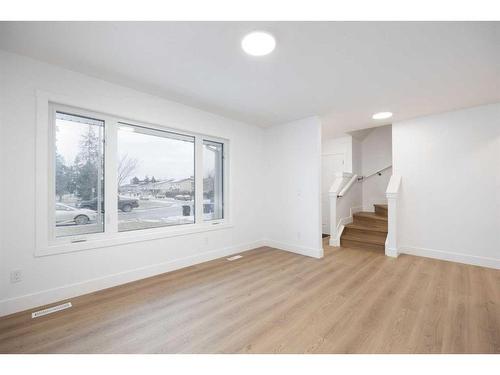 57 Poplar Crescent, Fort Mcmurray, AB - Indoor Photo Showing Other Room